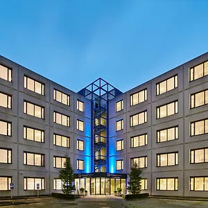 https://holiday-inn-express-amsterdam-schiphol.ihotelsrotterdam.com