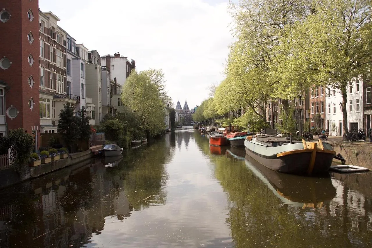 Amsterdam Canal Hotel